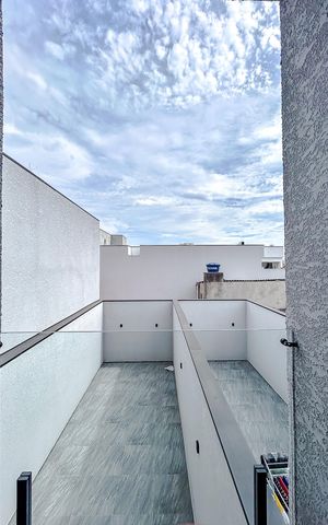 Casa à venda com 150m², 4 quartos e 3 vagasVaranda da Suíte 2