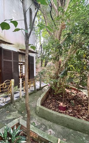 Casa para alugar com 398m², 4 quartos e 2 vagas Casa para alugar com 398m², 4 quartos e 2 vagasÁrea externa