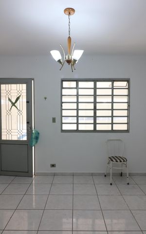 Casa de condomínio para alugar com 160m², 2 quartos e 2 vagasSala