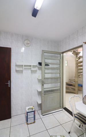 Casa de condomínio para alugar com 160m², 2 quartos e 2 vagasCozinha 