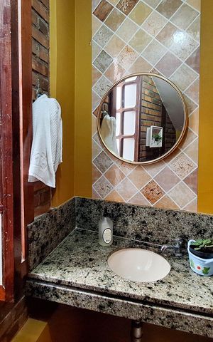 Casa de condomínio à venda com 235m², 4 quartos e 2 vagas Casa de condomínio à venda com 235m², 4 quartos e 2 vagasLavabo