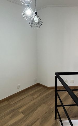 Apartamento à venda com 90m², 1 quarto e 2 vagas Apartamento à venda com 90m², 1 quarto e 2 vagasEscritorio