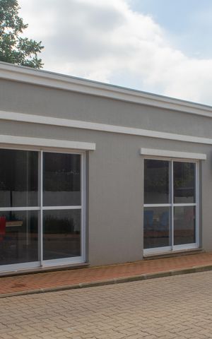 Casa de condomínio à venda com 60m², 2 quartos e 1 vaga Casa de condomínio à venda com 60m², 2 quartos e 1 vagaÁrea comum