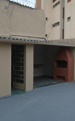 Casa à venda com 360m², 3 quartos e 2 vagas Casa à venda com 360m², 3 quartos e 2 vagasÁrea externa