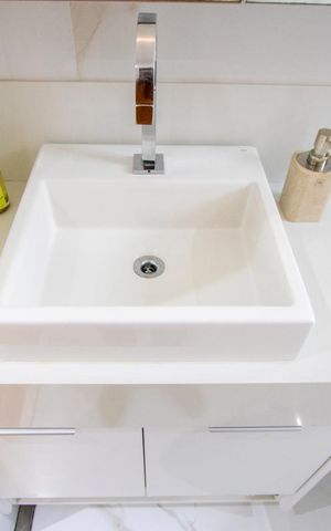 Apartamento à venda com 53m², 2 quartos e 2 vagas Apartamento à venda com 53m², 2 quartos e 2 vagasBanheiro do quarto 1