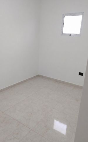 Casa à venda com 150m², 5 quartos e 2 vagas Casa à venda com 150m², 5 quartos e 2 vagasQuarto