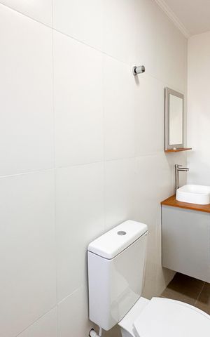 Apartamento à venda com 79m², 2 quartos e 1 vaga Apartamento à venda com 79m², 2 quartos e 1 vagaBanheiro Social