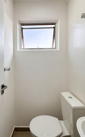 Apartamento à venda com 79m², 2 quartos e 1 vaga Apartamento à venda com 79m², 2 quartos e 1 vagaBanheiro de serviço