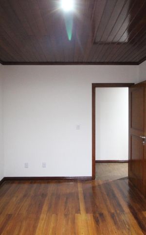 Casa à venda com 290m², 5 quartos e 3 vagasQuarto 3