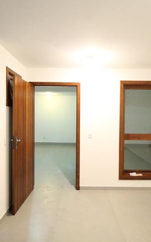 Casa à venda com 290m², 5 quartos e 3 vagasQuarto de Serviço