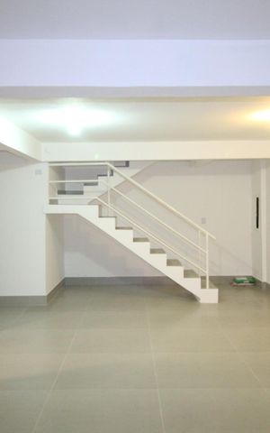 Casa à venda com 290m², 5 quartos e 3 vagasGaragem