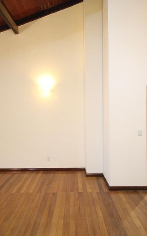 Casa à venda com 290m², 5 quartos e 3 vagasSala