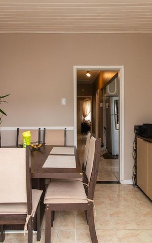 Casa para alugar com 211m², 2 quartos e 2 vagas Casa para alugar com 211m², 2 quartos e 2 vagascozinha