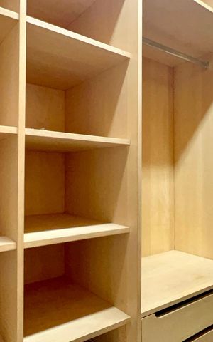 Apartamento à venda com 86m², 2 quartos e 1 vaga Apartamento à venda com 86m², 2 quartos e 1 vagaCloset da suíte