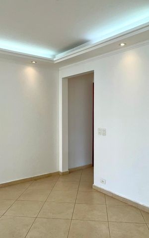 Apartamento à venda com 86m², 2 quartos e 1 vaga Apartamento à venda com 86m², 2 quartos e 1 vagaSala
