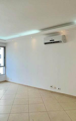 Apartamento à venda com 86m², 2 quartos e 1 vaga Apartamento à venda com 86m², 2 quartos e 1 vagaSala