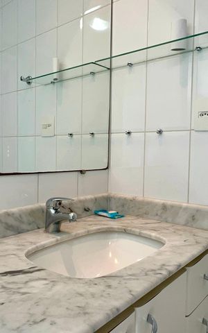 Apartamento à venda com 86m², 2 quartos e 1 vaga Apartamento à venda com 86m², 2 quartos e 1 vagaBanheiro da Suíte