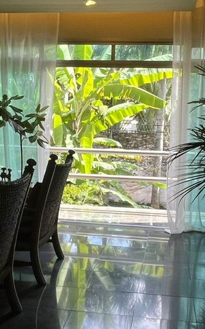 Casa de condomínio à venda com 853m², 4 quartos e 3 vagas