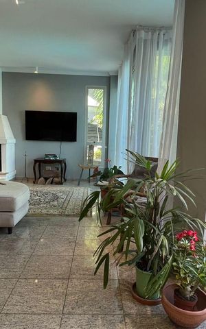 Casa de condomínio à venda com 853m², 4 quartos e 3 vagas