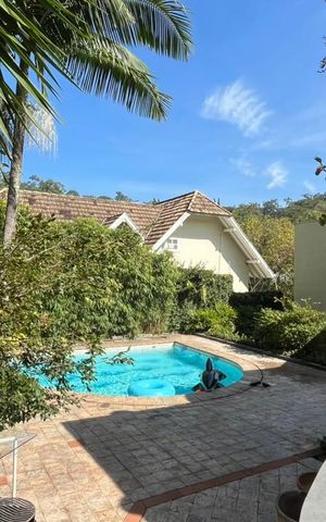 Casa de condomínio à venda com 853m², 4 quartos e 3 vagas