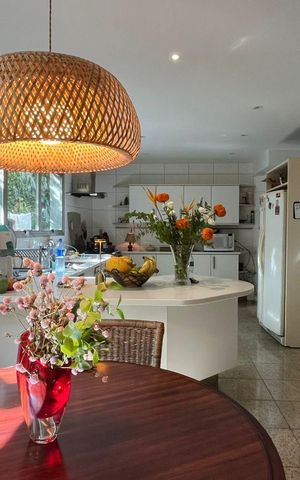 Casa de condomínio à venda com 853m², 4 quartos e 3 vagas