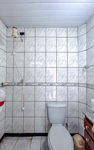 Casa à venda com 80m², 3 quartos e 1 vagaBanheiro de serviço