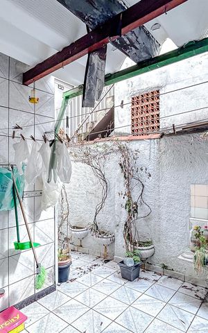 Casa à venda com 80m², 3 quartos e 1 vagaÁrea de Serviço
