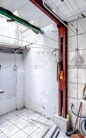 Casa à venda com 80m², 3 quartos e 1 vagaÁrea de Serviço
