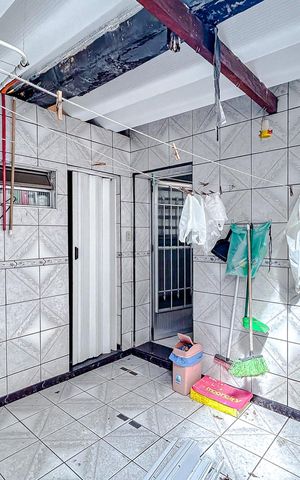 Casa à venda com 80m², 3 quartos e 1 vagaÁrea de Serviço