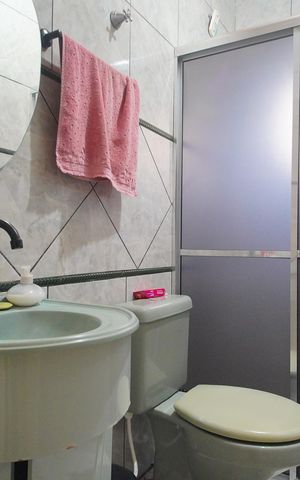 Casa à venda com 195m², 4 quartos e 2 vagasBanheiro 1