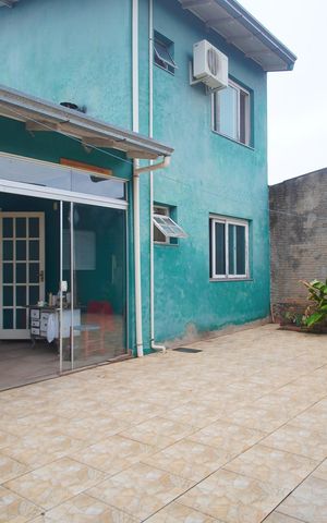 Casa à venda com 195m², 4 quartos e 2 vagasQuintal