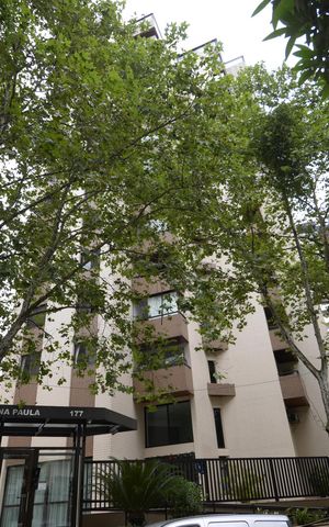 Apartamento à venda com 82m², 3 quartos e 2 vagasFachada