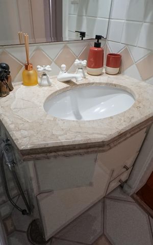 Apartamento à venda com 82m², 3 quartos e 2 vagasBanheiro