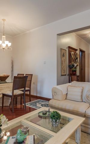 Casa de condomínio à venda com 181m², 4 quartos e 2 vagas Casa de condomínio à venda com 181m², 4 quartos e 2 vagasSala