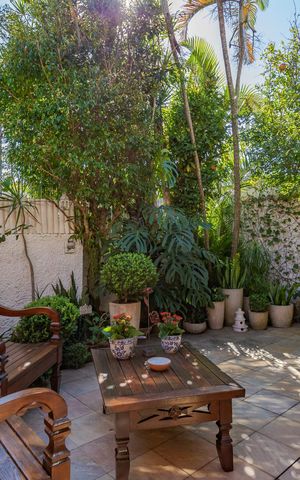 Casa de condomínio à venda com 181m², 4 quartos e 2 vagas Casa de condomínio à venda com 181m², 4 quartos e 2 vagasSala