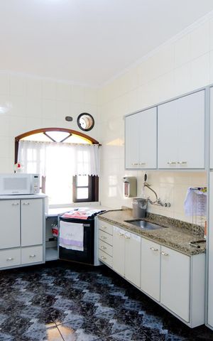 Casa para alugar com 350m², 3 quartos e 4 vagasCozinha