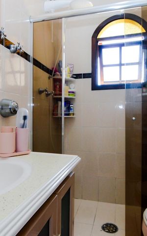 Casa para alugar com 350m², 3 quartos e 4 vagasBanheiro do Quarto 1