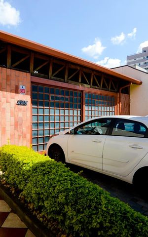 Casa para alugar com 350m², 3 quartos e 4 vagasGaragem