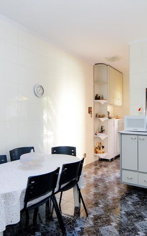 Casa para alugar com 350m², 3 quartos e 4 vagasCozinha