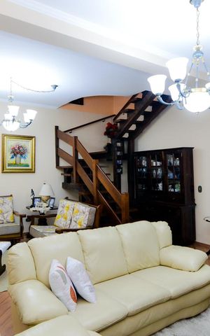 Casa para alugar com 350m², 3 quartos e 4 vagasSala