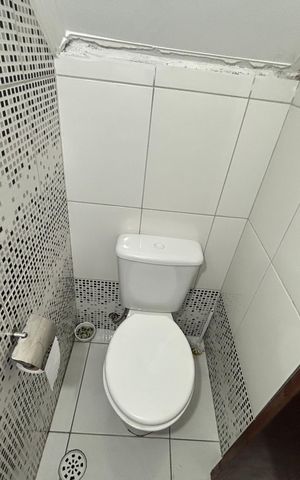 Casa à venda com 60m², 2 quartos e 1 vaga Casa à venda com 60m², 2 quartos e 1 vagaBanheiro 1