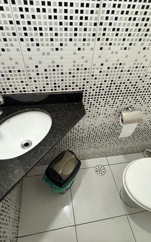 Casa à venda com 60m², 2 quartos e 1 vaga Casa à venda com 60m², 2 quartos e 1 vagaBanheiro 1