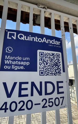 Casa à venda com 60m², 2 quartos e 1 vaga Casa à venda com 60m², 2 quartos e 1 vagaFachada