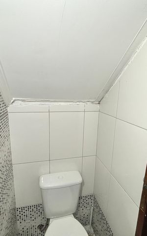 Casa à venda com 60m², 2 quartos e 1 vaga Casa à venda com 60m², 2 quartos e 1 vagaBanheiro 1