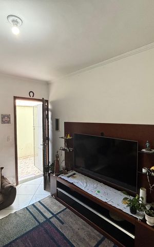 Casa à venda com 60m², 2 quartos e 1 vaga Casa à venda com 60m², 2 quartos e 1 vagaSala
