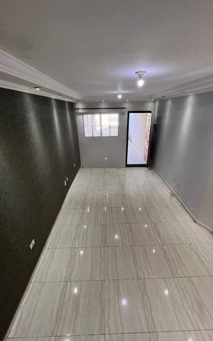 Casa à venda com 120m², 3 quartos e 1 vaga Casa à venda com 120m², 3 quartos e 1 vagaSala