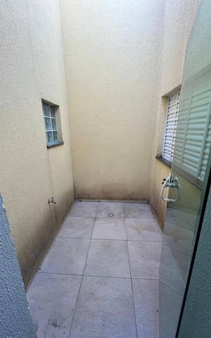 Casa à venda com 120m², 3 quartos e 1 vaga Casa à venda com 120m², 3 quartos e 1 vagaÁrea externa