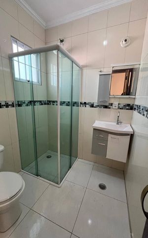 Casa à venda com 120m², 3 quartos e 1 vaga Casa à venda com 120m², 3 quartos e 1 vagaBanheiro