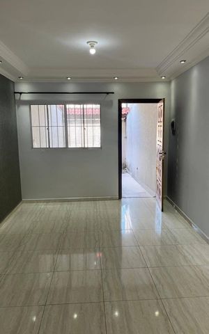 Casa à venda com 120m², 3 quartos e 1 vaga Casa à venda com 120m², 3 quartos e 1 vagaSala