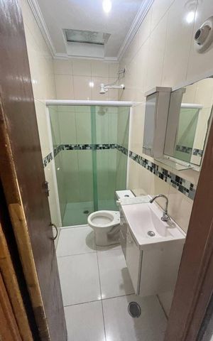 Casa à venda com 120m², 3 quartos e 1 vaga Casa à venda com 120m², 3 quartos e 1 vagaBanheiro